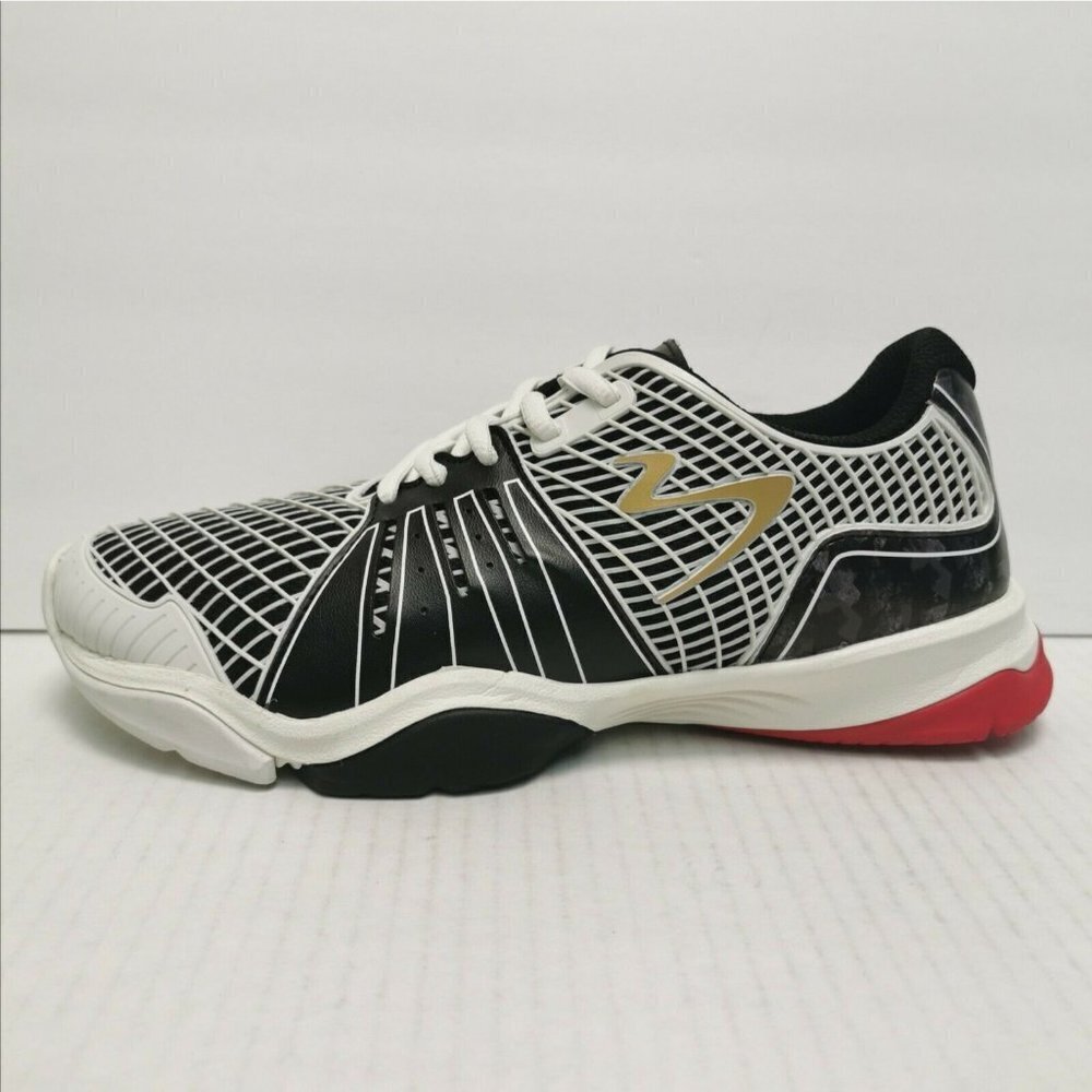 Stylish Black and White Women's Athletic Shoes